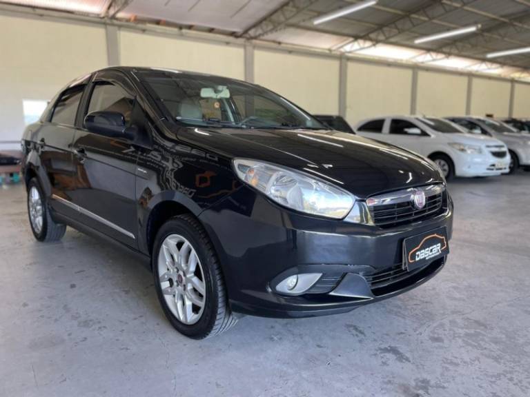 FIAT - GRAND SIENA - 2013/2013 - Preta - R$ 37.900,00