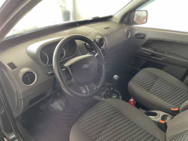 FORD - ECOSPORT - 2006/2006 - Preta - R$ 29.900,00