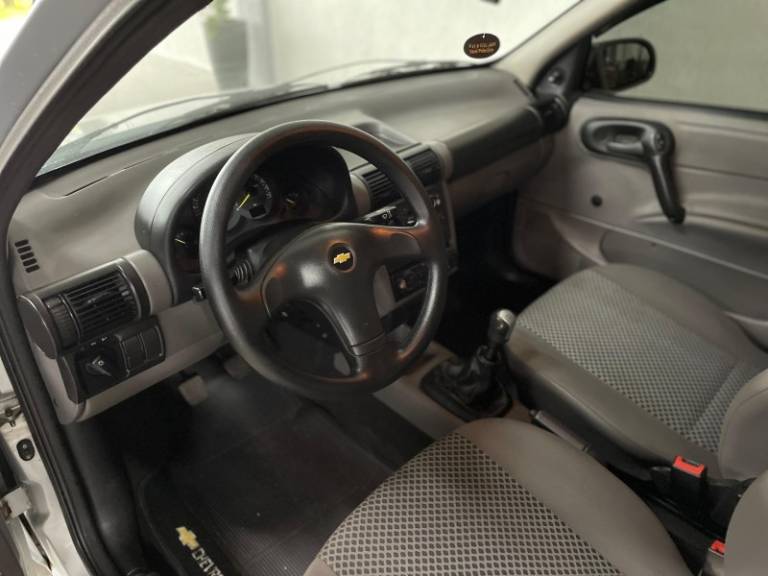 CHEVROLET - CLASSIC - 2010/2011 - Prata - R$ 30.900,00