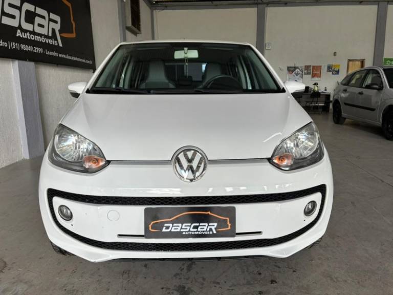 VOLKSWAGEN - UP - 2014/2015 - Branca - R$ 44.900,00