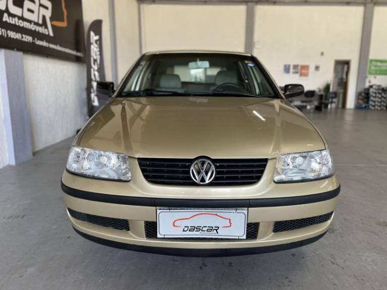 VOLKSWAGEN - GOL - 2000/2001 - Dourada - R$ 18.900,00