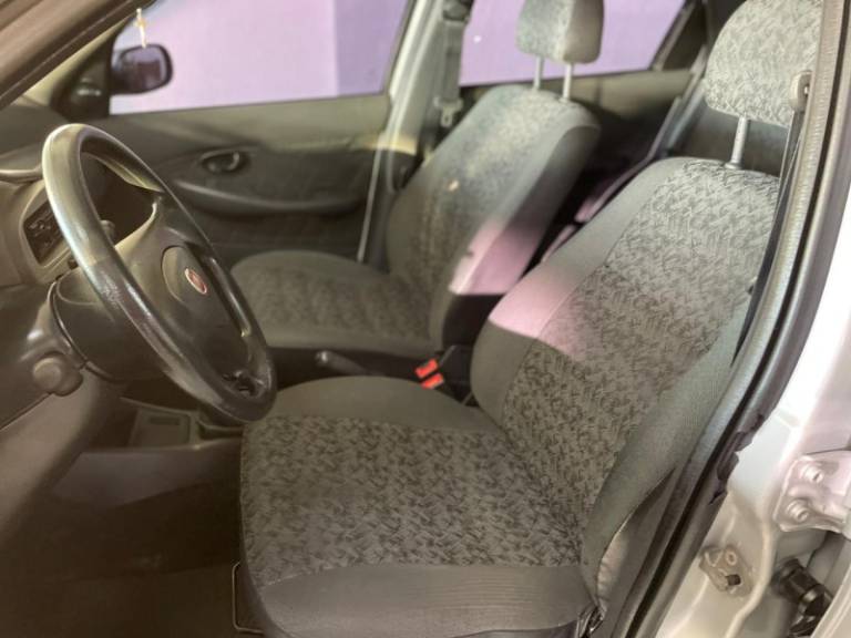 FIAT - PALIO - 2009/2010 - Prata - R$ 25.900,00