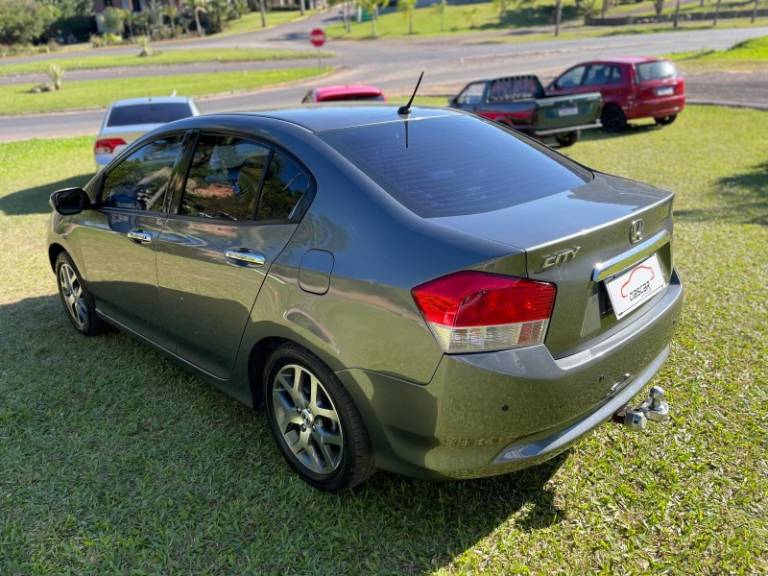 HONDA - CITY - 2010/2010 - Cinza - R$ 49.900,00