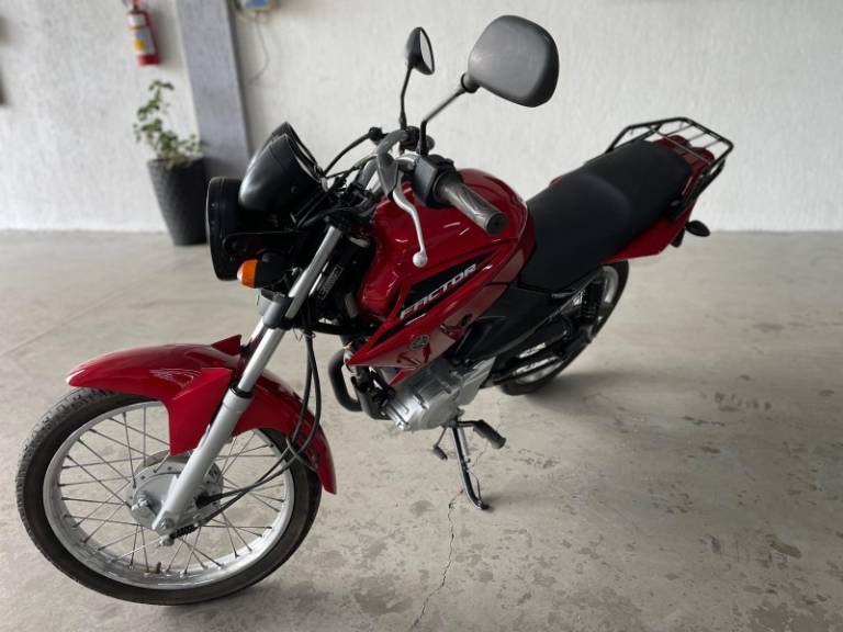 YAMAHA - FACTOR YBR - 2013/2014 - Vermelha - R$ 7.900,00
