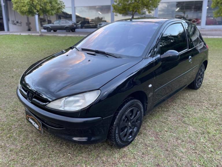 PEUGEOT - 206 - 2002/2002 - Preta - R$ 17.900,00