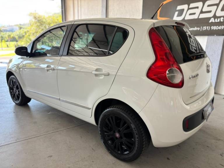 FIAT - PALIO - 2012/2013 - Branca - R$ 37.900,00