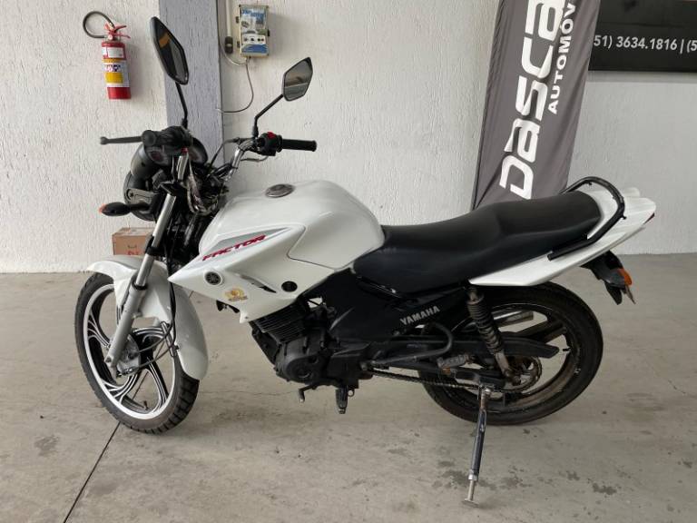 YAMAHA - FACTOR - 2013/2014 - Branca - R$ 7.900,00