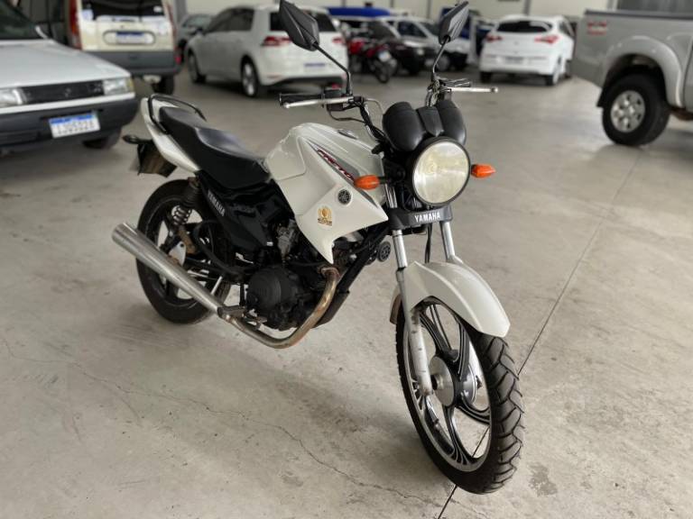 YAMAHA - FACTOR - 2013/2014 - Branca - R$ 7.900,00