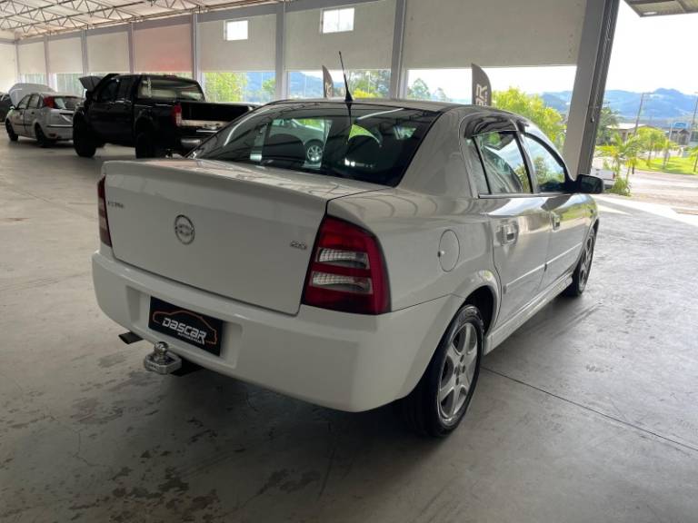 CHEVROLET - ASTRA - 2006/2007 - Branca - R$ 26.900,00