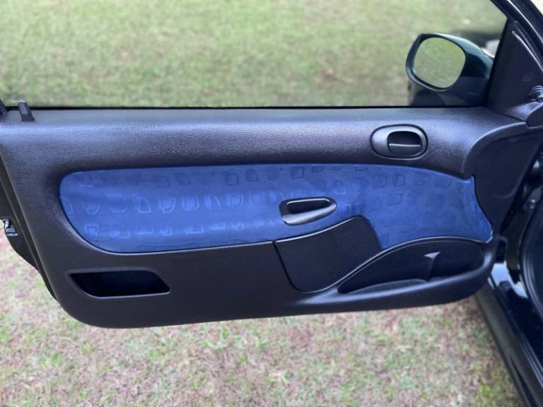 PEUGEOT - 206 - 2002/2002 - Preta - R$ 17.900,00