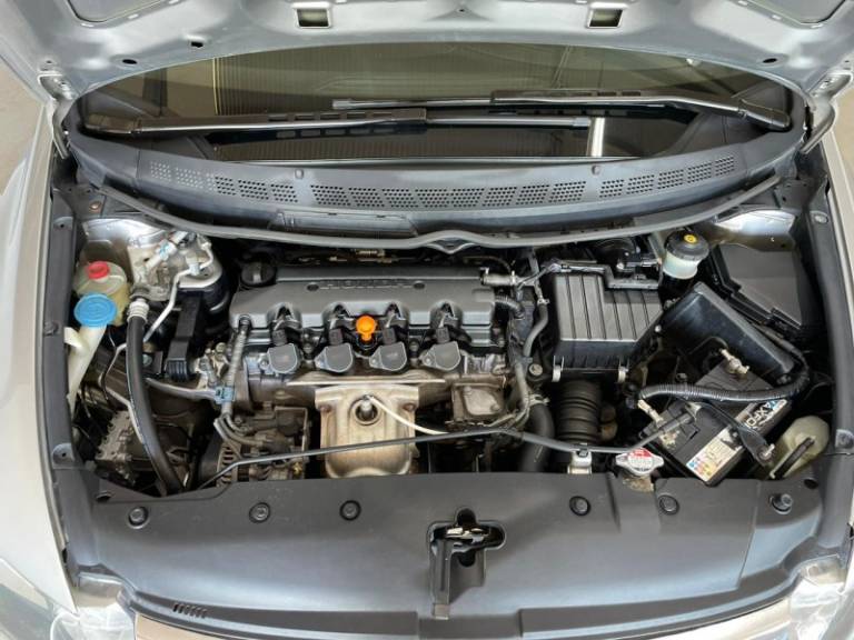 HONDA - CIVIC - 2008/2008 - Prata - R$ 51.900,00