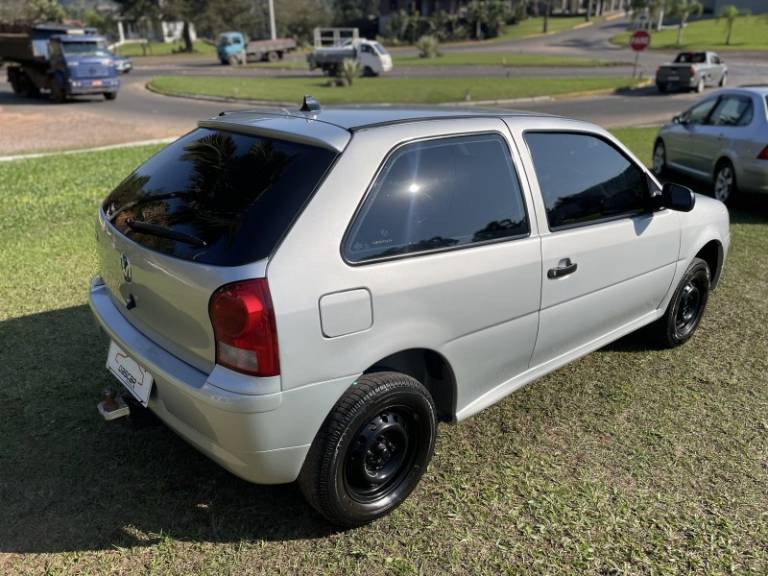 VOLKSWAGEN - GOL - 2012/2013 - Prata - R$ 28.900,00