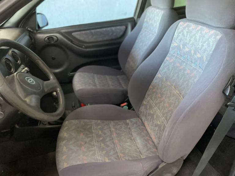 CHEVROLET - CELTA - 2002/2002 - Preta - R$ 19.900,00