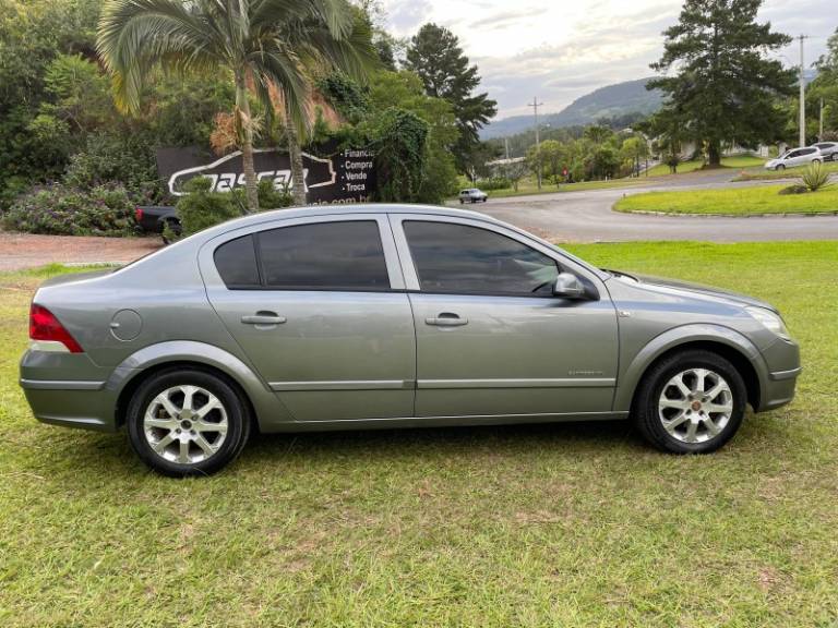 CHEVROLET - VECTRA - 2008/2008 - Cinza - R$ 35.900,00