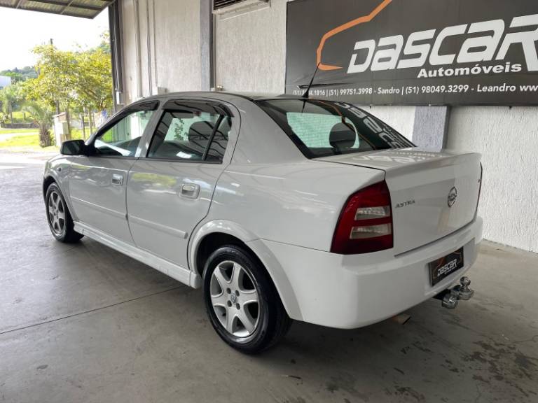 CHEVROLET - ASTRA - 2006/2007 - Branca - R$ 26.900,00