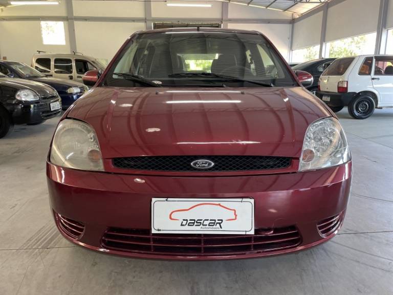 FORD - FIESTA - 2002/2003 - Vermelha - R$ 22.900,00