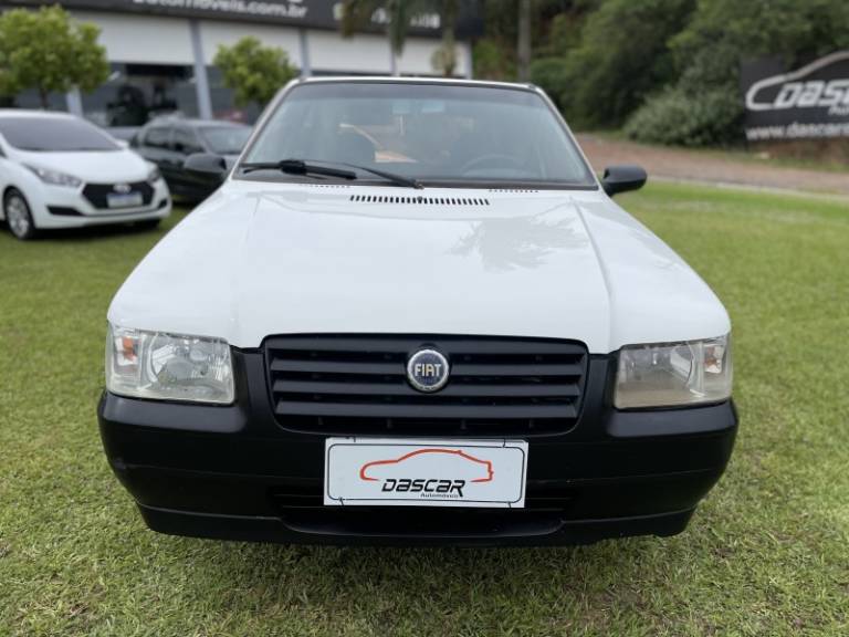 FIAT - UNO - 2007/2008 - Branca - R$ 19.900,00