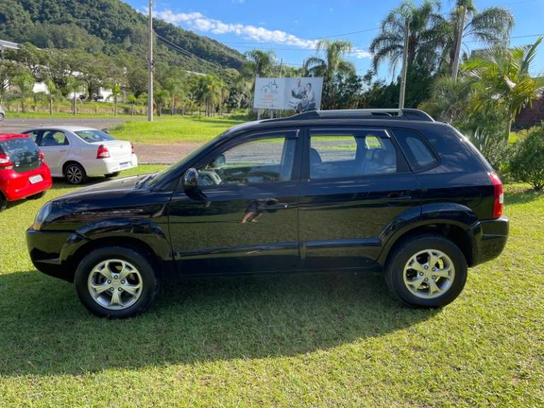 HYUNDAI - TUCSON - 2013/2014 - Preta - R$ 58.900,00