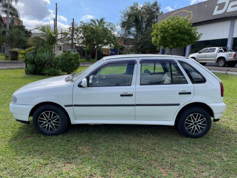 VOLKSWAGEN - GOL - 1998/1999 - Branca - R$ 16.900,00