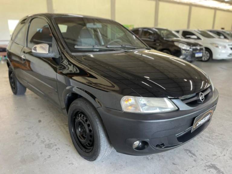 CHEVROLET - CELTA - 2002/2002 - Preta - R$ 19.900,00