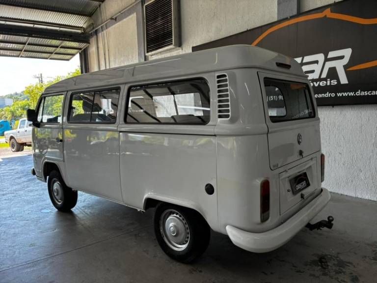 VOLKSWAGEN - KOMBI - 2010/2010 - Branca - R$ 42.900,00