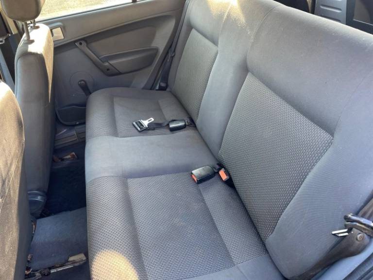 VOLKSWAGEN - GOL - 2008/2008 - Prata - R$ 18.900,00