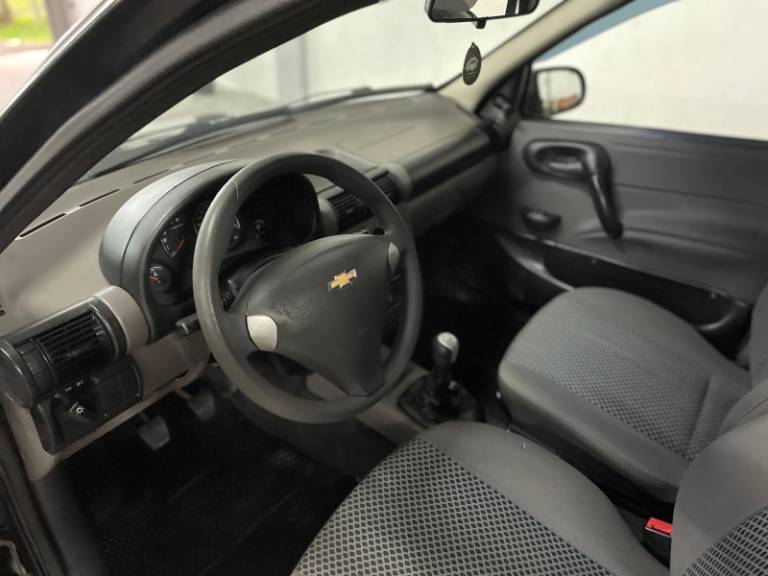 CHEVROLET - CLASSIC - 2016/2016 - Preta - R$ 27.900,00