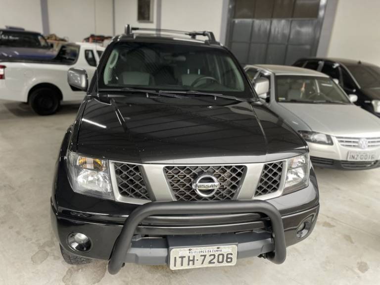 NISSAN - FRONTIER - 2014/2014 - Preta - R$ 95.900,00