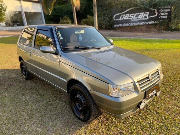 FIAT - UNO - 2005/2006 - Cinza - R$ 17.900,00
