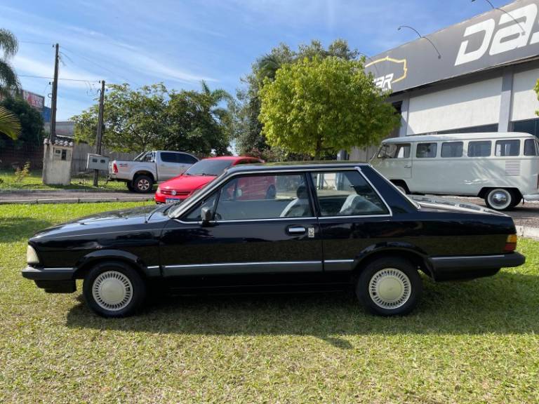 FORD - DEL REY - 1989/1989 - Preta - R$ 33.900,00