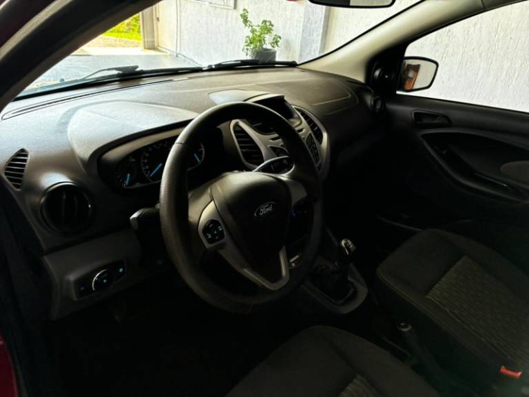 FORD - KA - 2016/2017 - Vermelha - R$ 43.900,00
