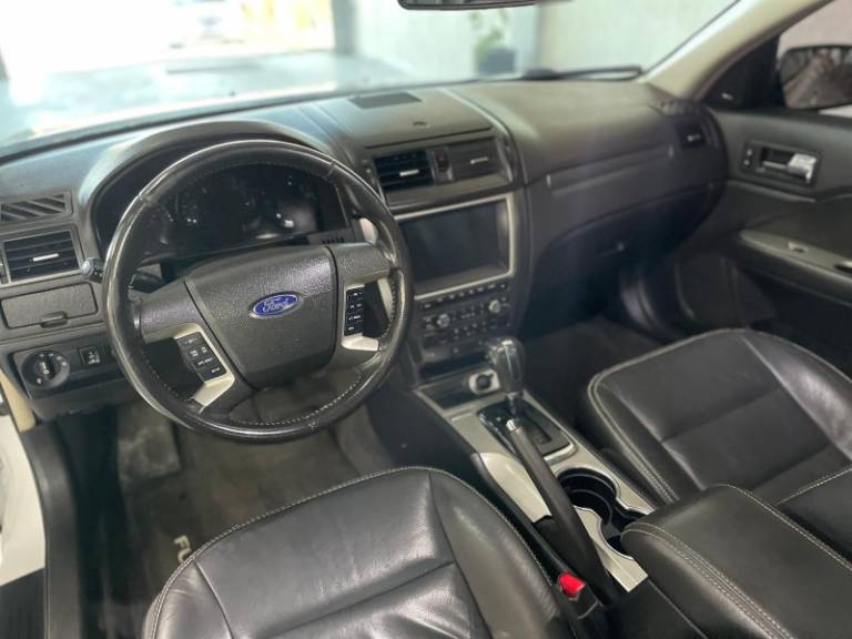 FORD - FUSION - 2011/2012 - Branca - R$ 52.900,00