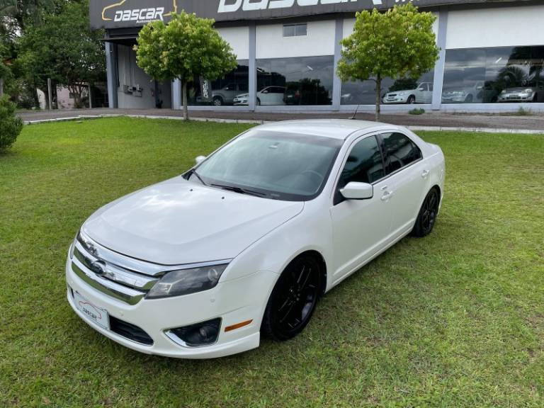 FORD - FUSION - 2011/2012 - Branca - R$ 49.900,00