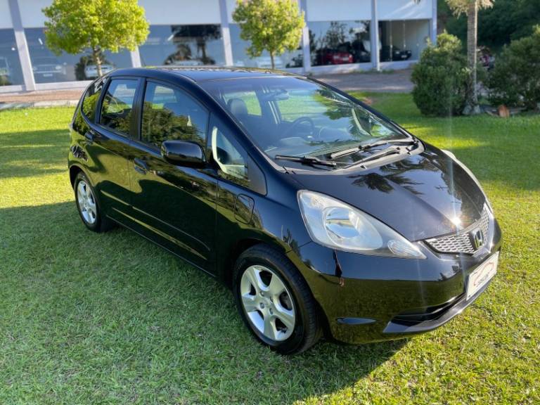 HONDA - FIT - 2010/2010 - Preta - R$ 41.900,00