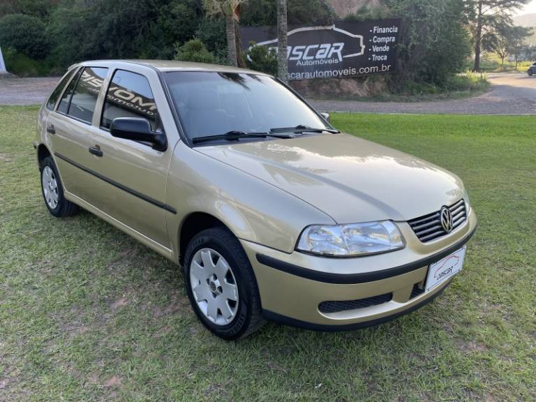 VOLKSWAGEN - GOL - 2000/2001 - Dourada - R$ 18.900,00