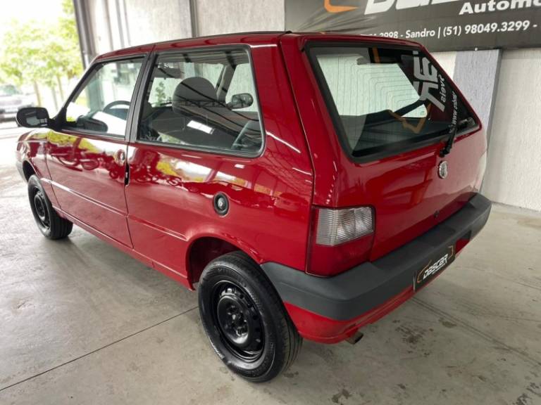 FIAT - UNO - 2011/2011 - Vermelha - R$ 24.900,00