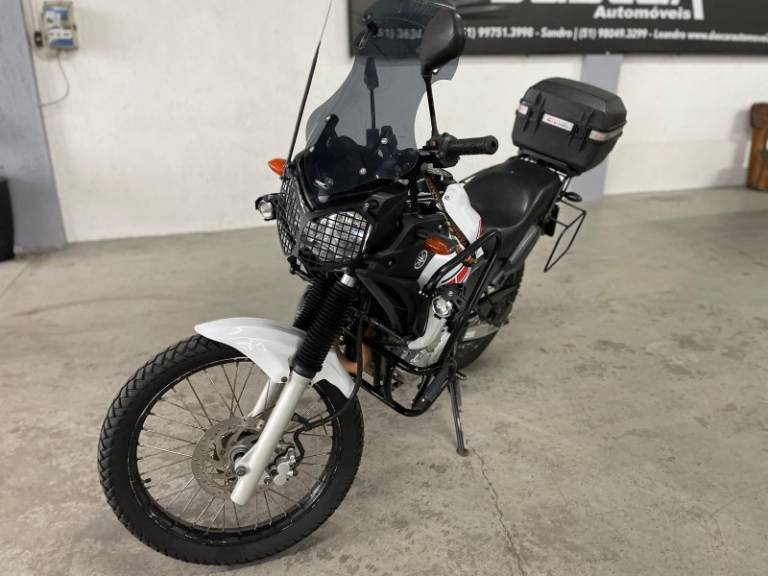 YAMAHA - XTZ 250 - 2011/2011 - Branca - R$ 15.900,00