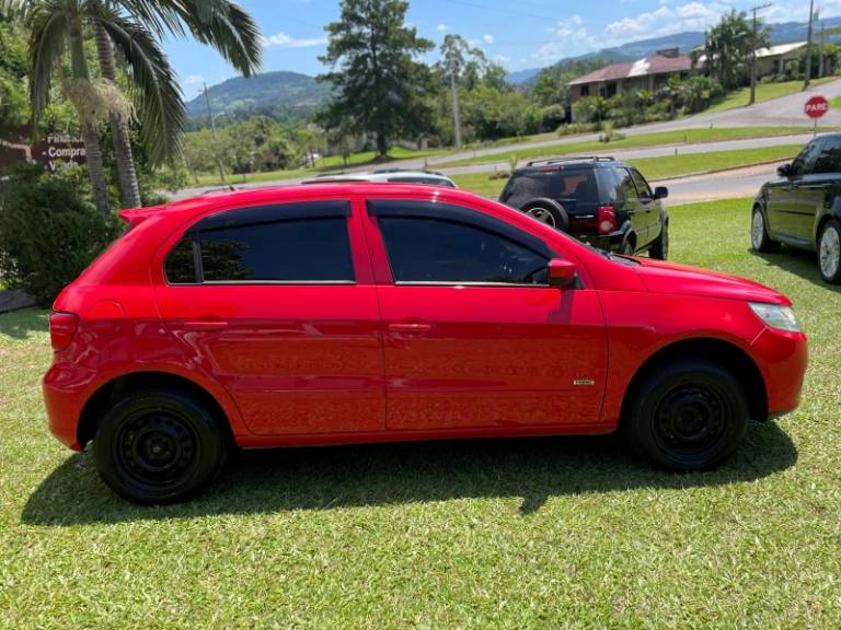 VOLKSWAGEN - GOL - 2009/2010 - Vermelha - R$ 29.900,00