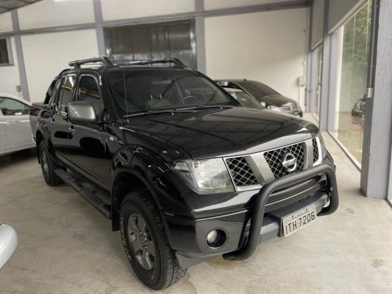 NISSAN - FRONTIER - 2014/2014 - Preta - R$ 95.900,00