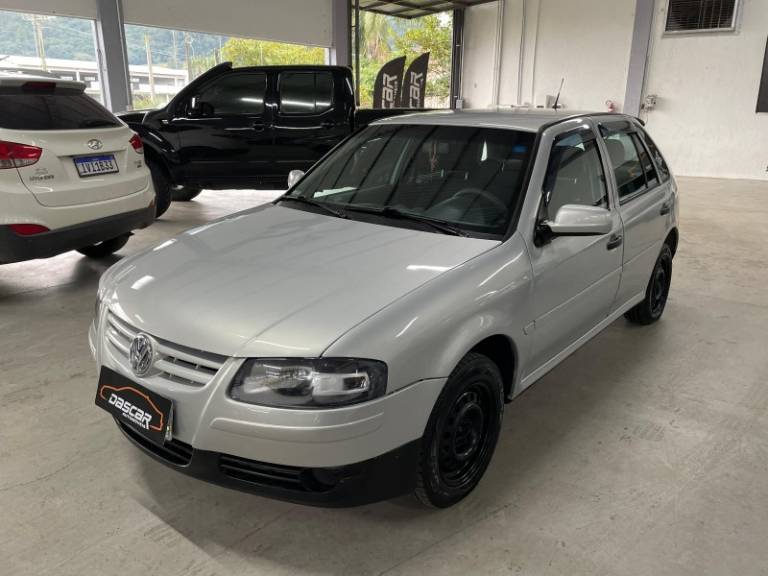 VOLKSWAGEN - GOL - 2007/2008 - Prata - R$ 25.900,00