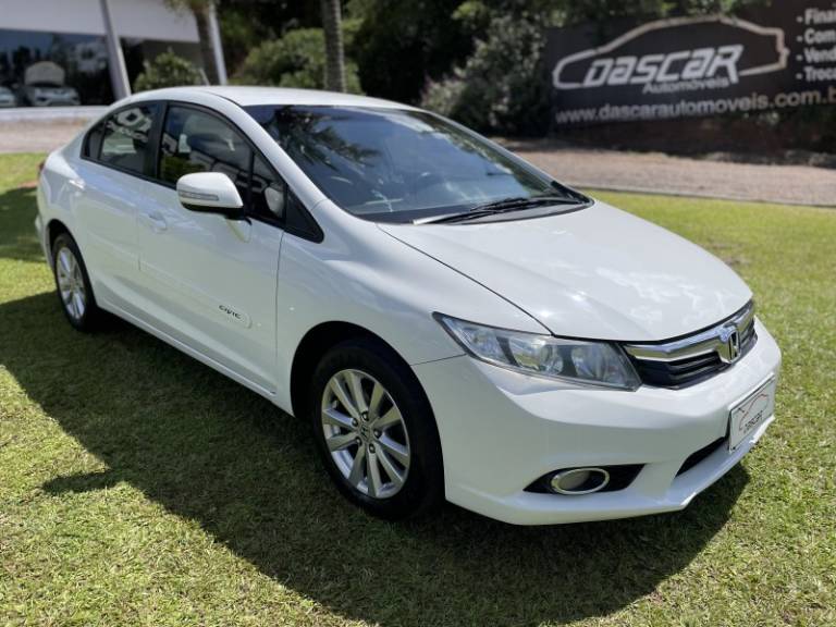 HONDA - CIVIC - 2013/2014 - Branca - R$ 74.900,00