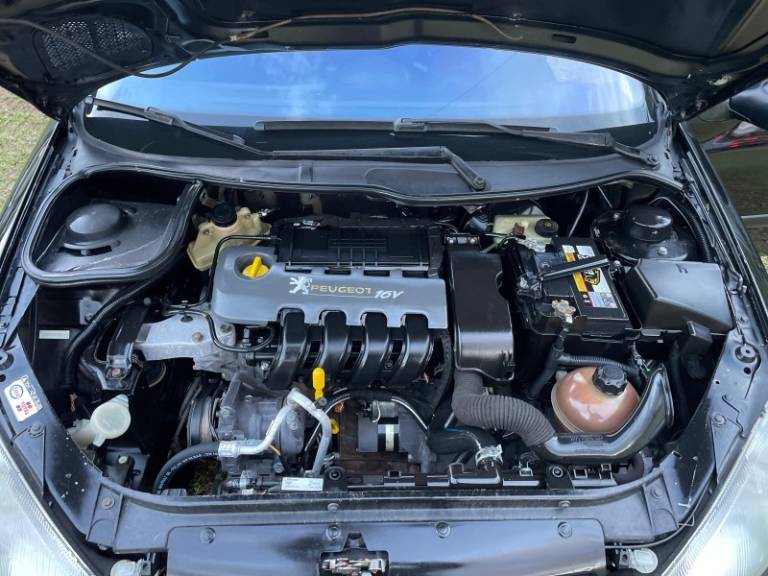 PEUGEOT - 206 - 2002/2002 - Preta - R$ 17.900,00