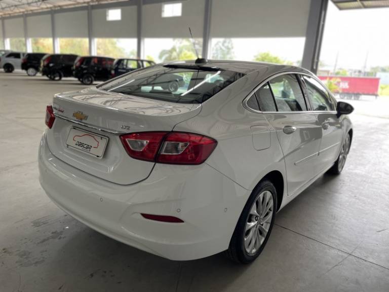 CHEVROLET - CRUZE - 2018/2018 - Branca - R$ 94.900,00