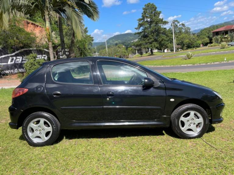 PEUGEOT - 206 - 2005/2005 - Preta - R$ 18.900,00