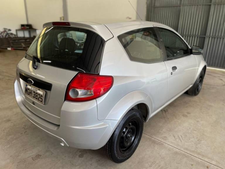 FORD - KA - 2009/2009 - Prata - R$ 21.900,00