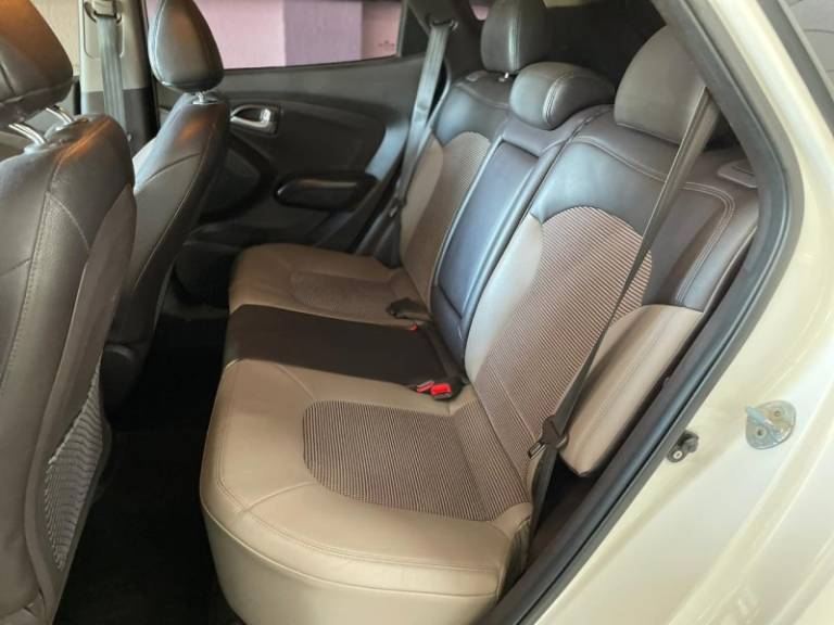 HYUNDAI - IX35 - 2011/2012 - Branca - R$ 65.900,00