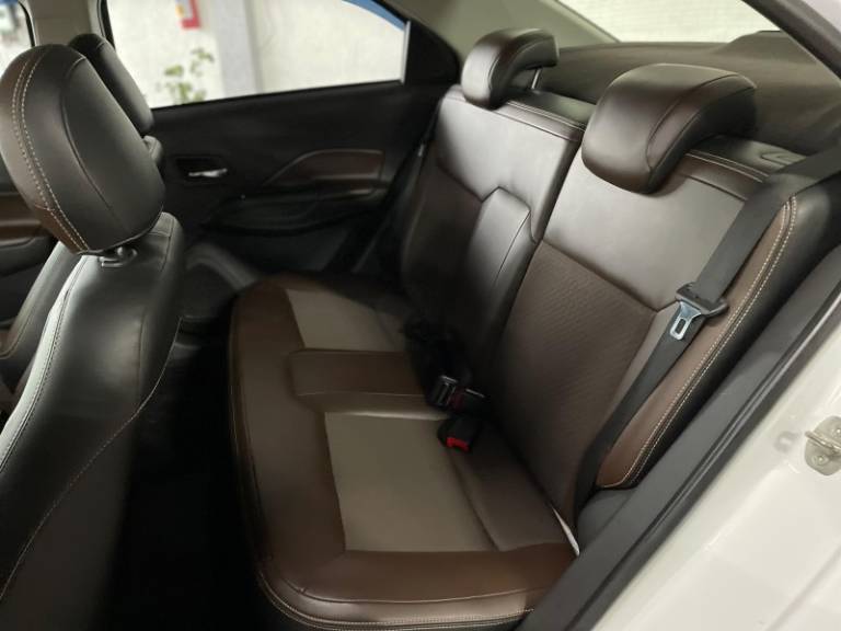 CHEVROLET - COBALT - 2016/2016 - Branca - R$ 53.900,00