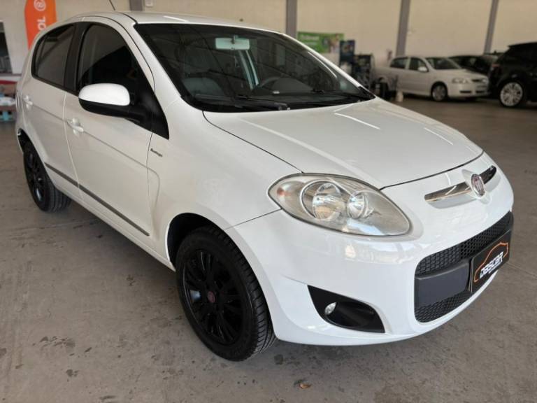 FIAT - PALIO - 2012/2013 - Branca - R$ 37.900,00
