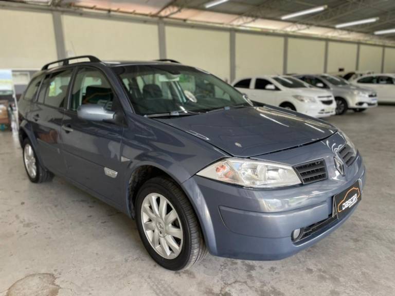 RENAULT - MÉGANE - 2011/2011 - Cinza - R$ 33.900,00