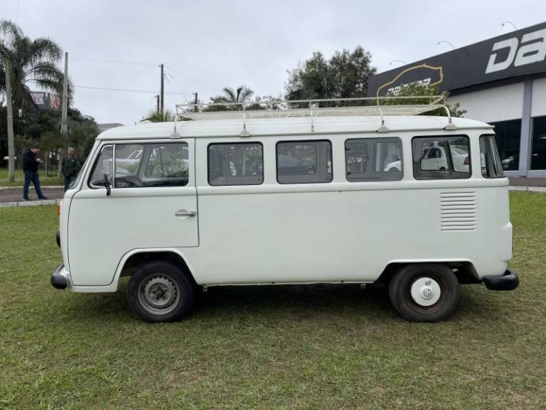 VOLKSWAGEN - KOMBI - 1994/1994 - Branca - R$ 25.900,00